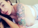 Big boob brunette masturbates on webcam