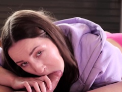 Brunette Hardcore Blowjob