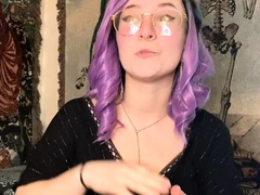 Close up MILF masturbation