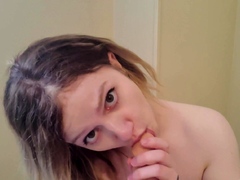 amateur blowjob cumshot finish in her mouth