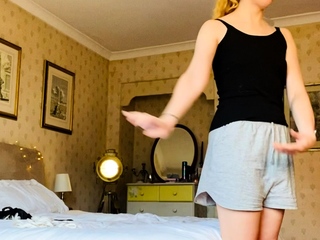 Amateur Webcam Cute Teen Plays Solo with Big Dildo